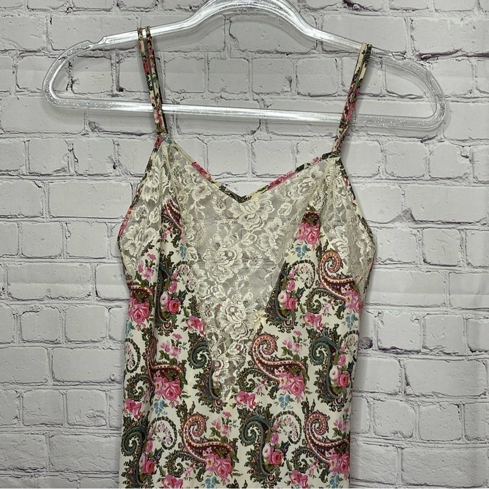 Vintage Victoria’s Secret Gold Label Paisley Chemise size XS - Picture 4 of 11
